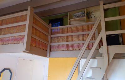 Studio/ Cabine avec loggia sur le Mont St Martin au Cap d’Agde